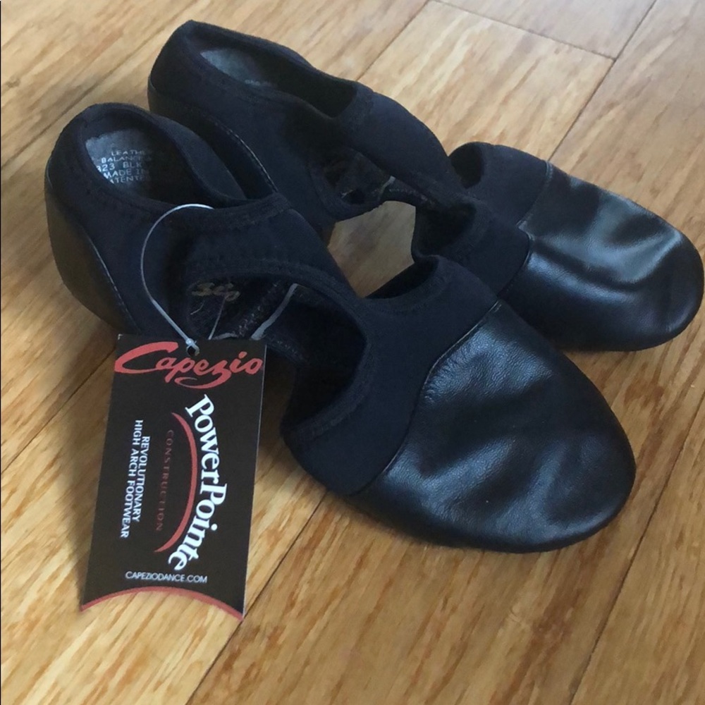 Capezio Women’s Pedini Femme Lyrical dance shoes